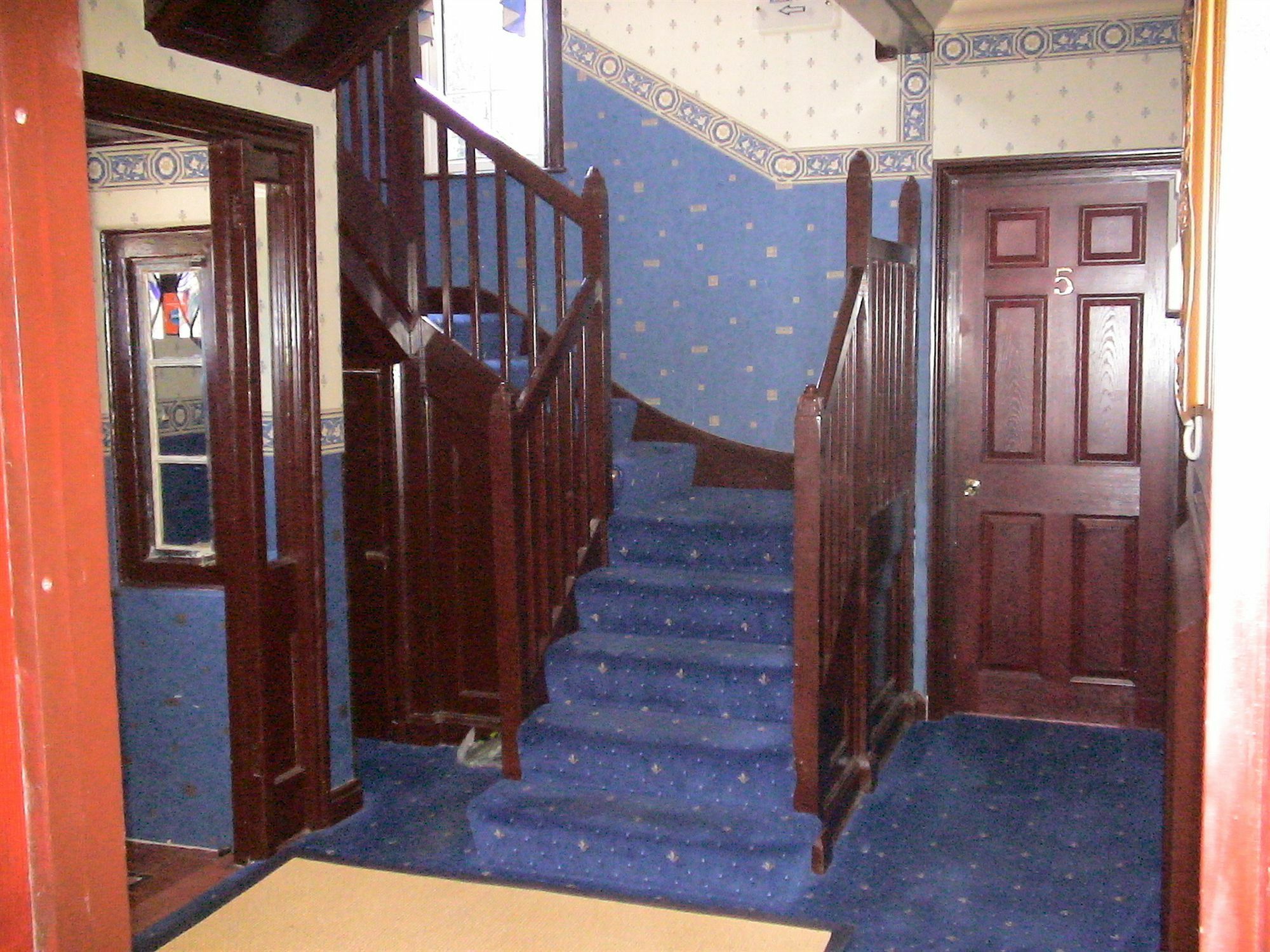 Guest house The Bridge House 2*